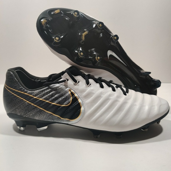 Nike Tiempo Legend 7 Elite FG Soccer Cleats - Picture 2 of 8